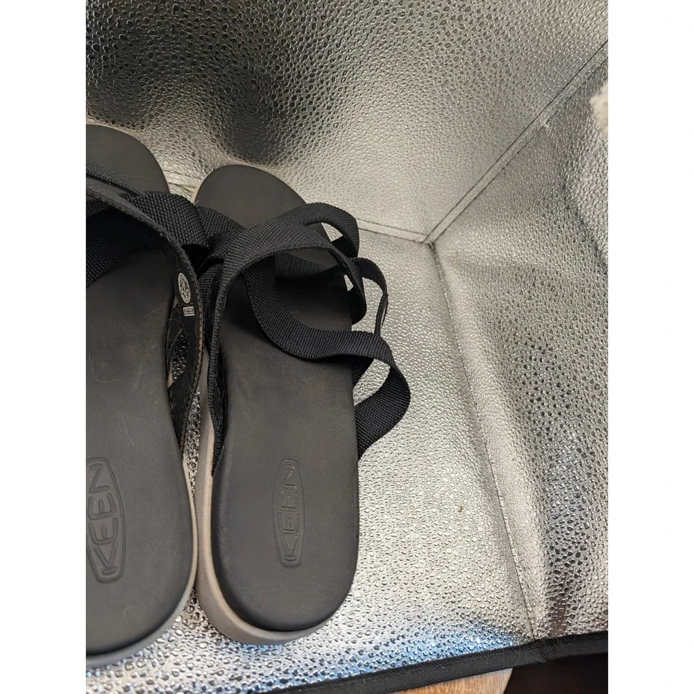 Keen Damaya Lattice Sandals Womens 9.5 Black Grey Strappy Slide 1022634